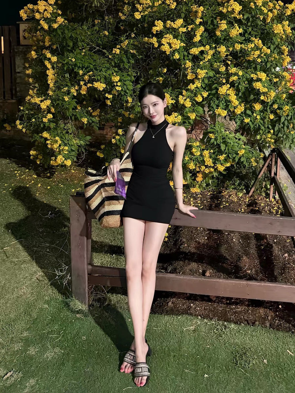 26Sep. 攻心曲線 黑色美背蕾絲修身包臀裙