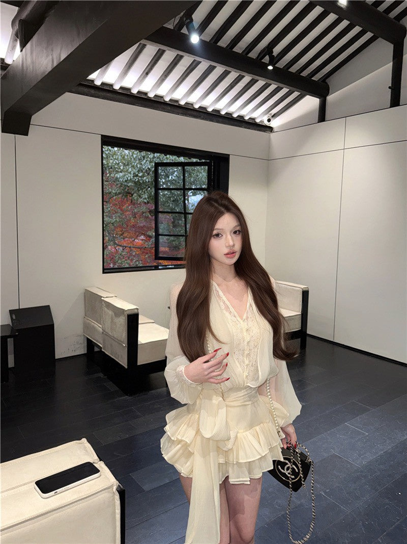 26Jun. 法式花朵荷葉甜美收腰連身套裝 杏