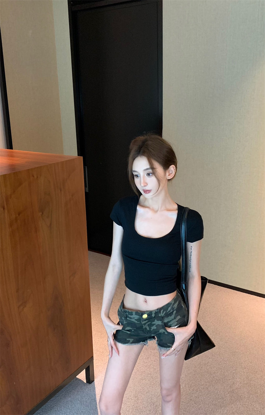 26Jun. 彈力修身大U短版上衣 黑