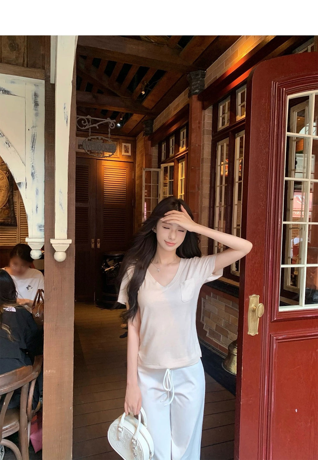 26Jun. 會呼吸的上衣 麻棉V領口袋寬鬆上衣 亞麻色
