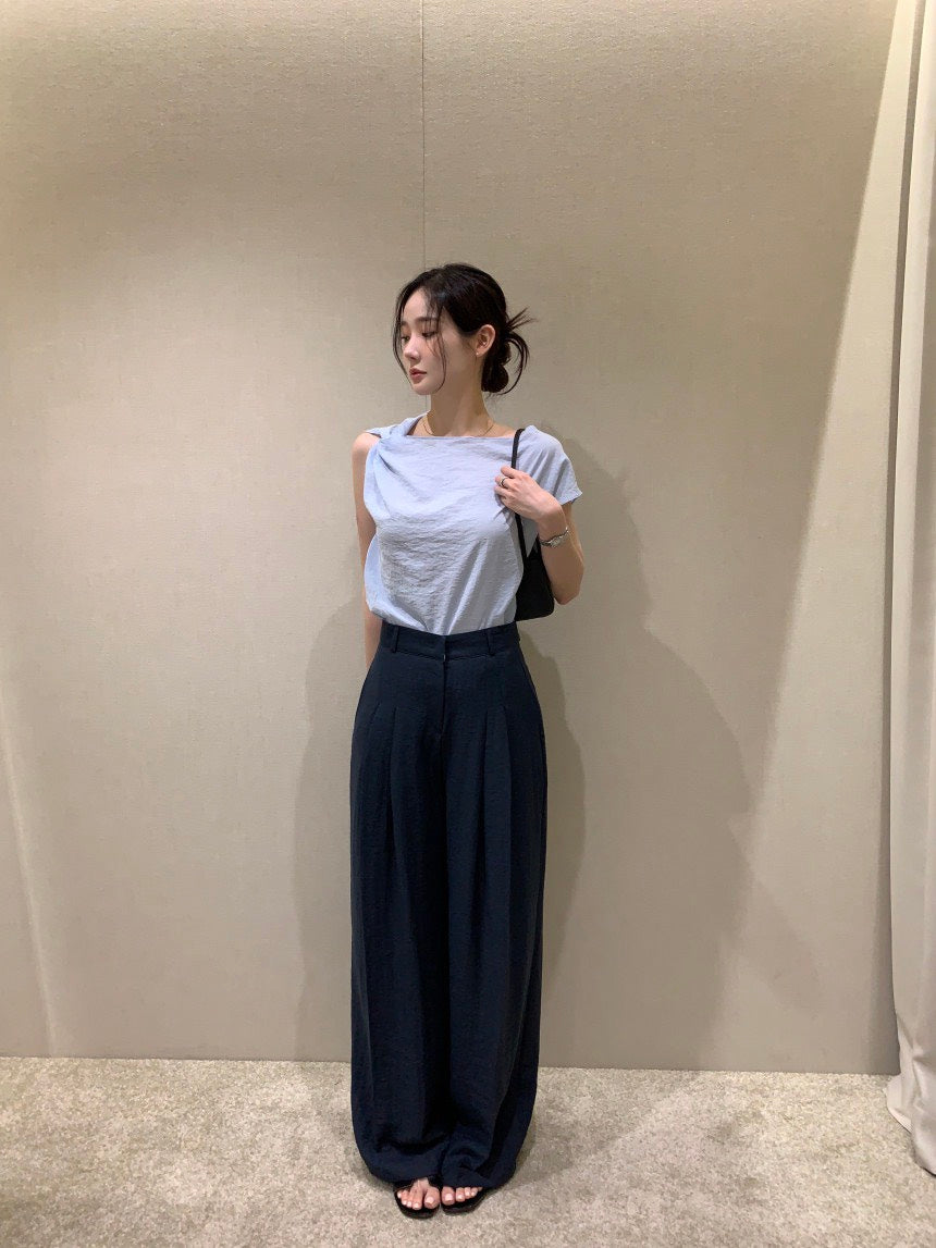26Jun. 休閒不規則斜領純色上衣 藍