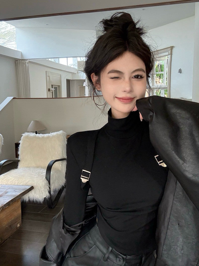 26Jun. 酷颯美模揹帶設計感高領長袖上衣 黑