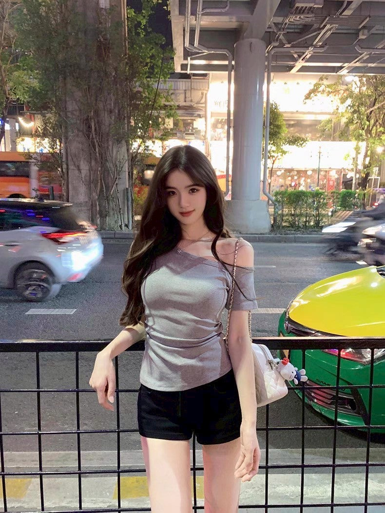 26Jun. 斬女瘦瘦斜肩純色上衣 灰