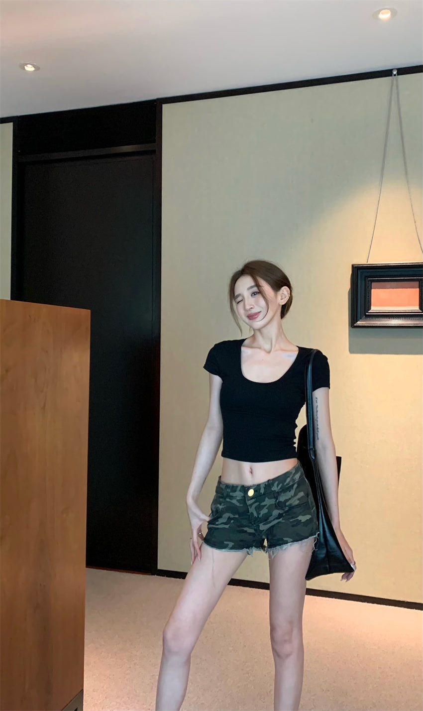 26Jun. 彈力修身大U短版上衣 黑