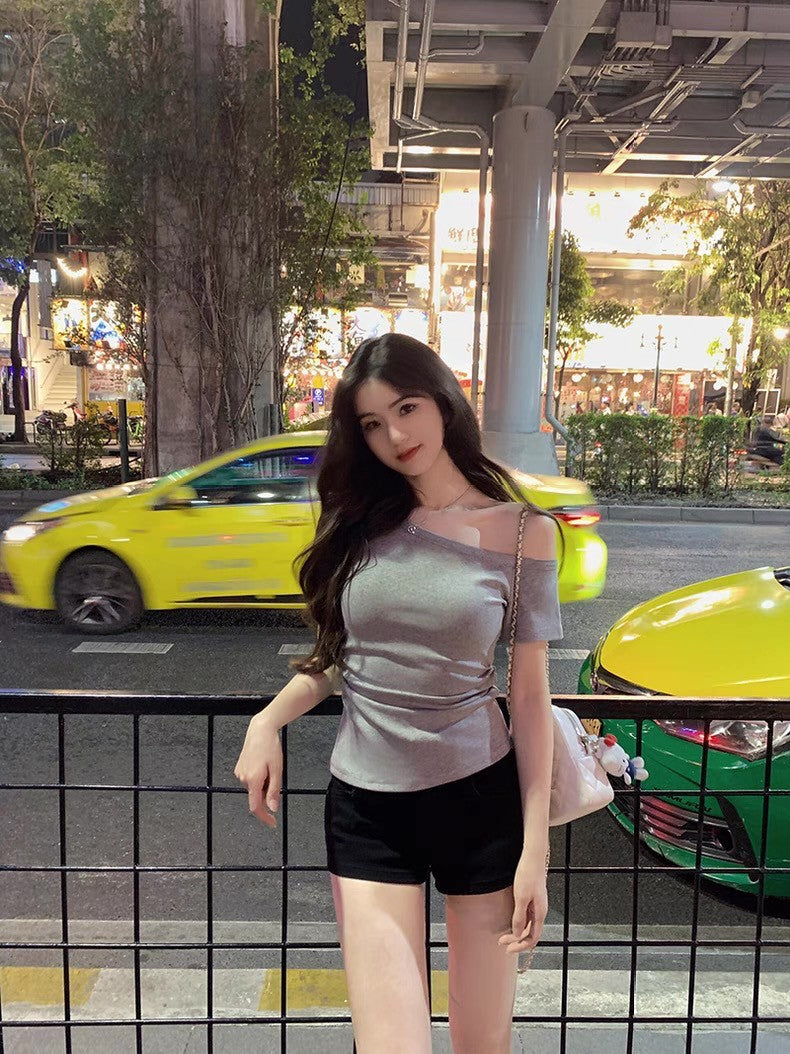 26Jun. 斬女瘦瘦斜肩純色上衣 灰