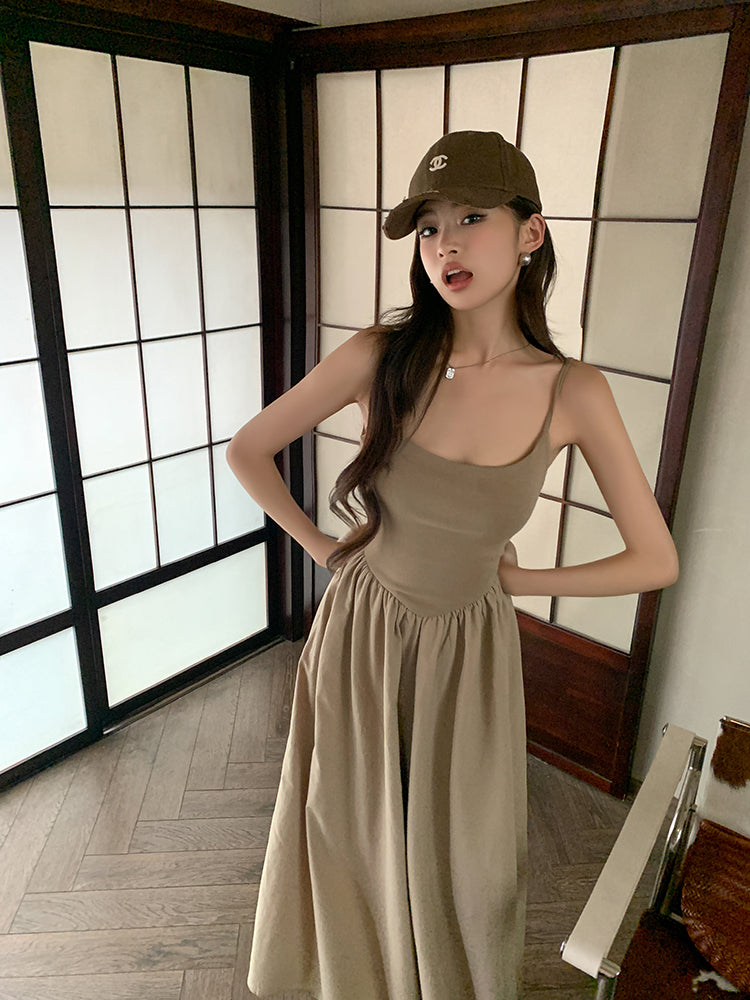 26Jun. 極簡赫本風U挖背長洋裝 杏