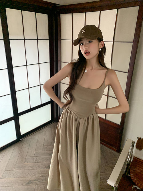 26Jun. 極簡赫本風U挖背長洋裝 杏