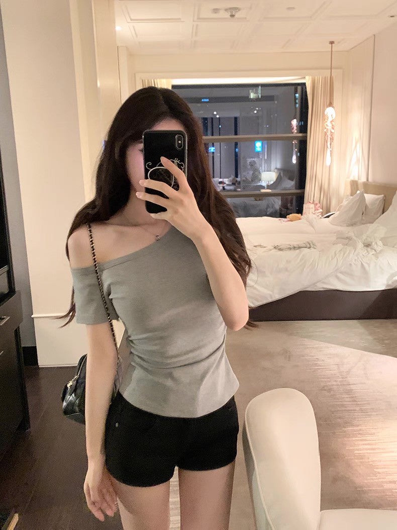26Jun. 斬女瘦瘦斜肩純色上衣 灰