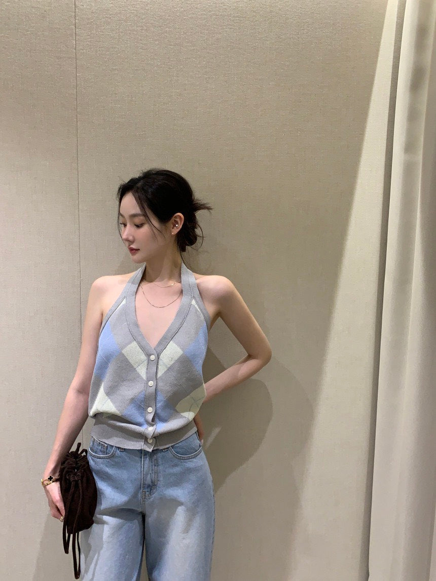 26Jun. 復古菱格掛脖針織背心 淺藍