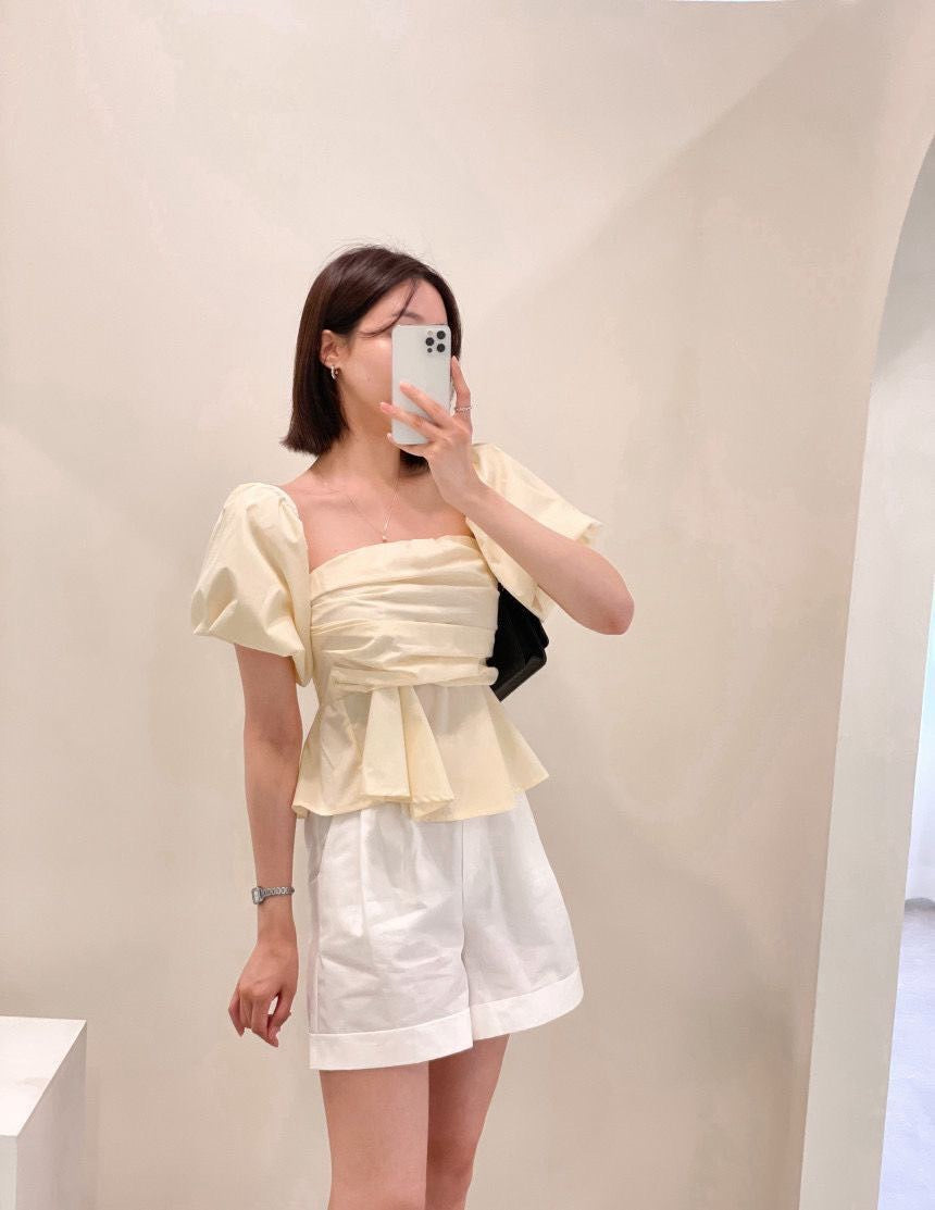 26Jun. 經典顯瘦版抓皺泡泡袖上衣 奶黃/藍色