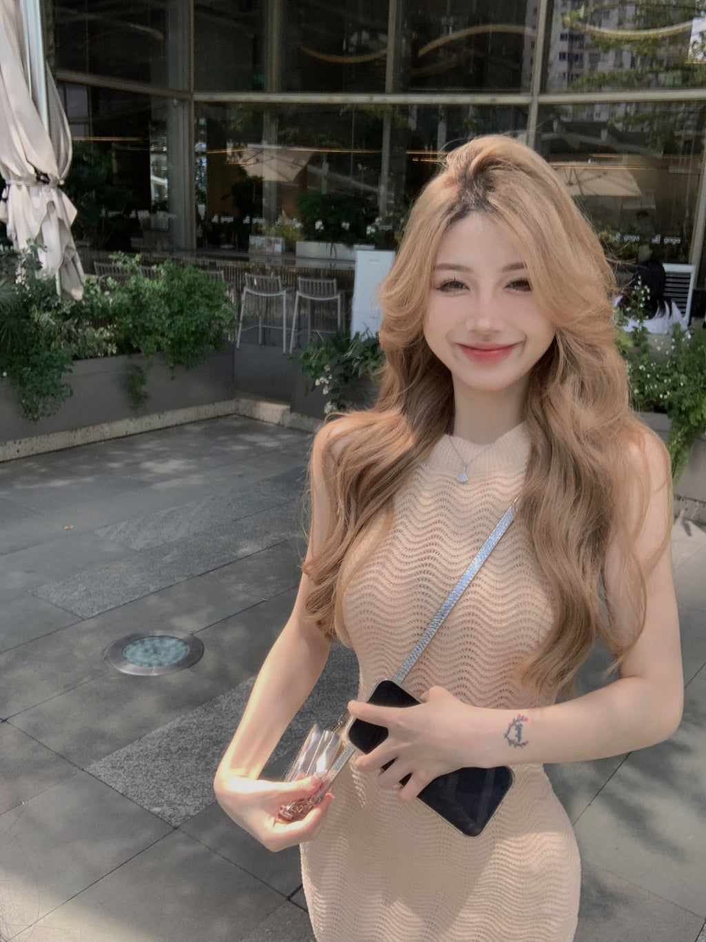 26Jun. 氣質肉桂粉圓領美肩針織包臀裙