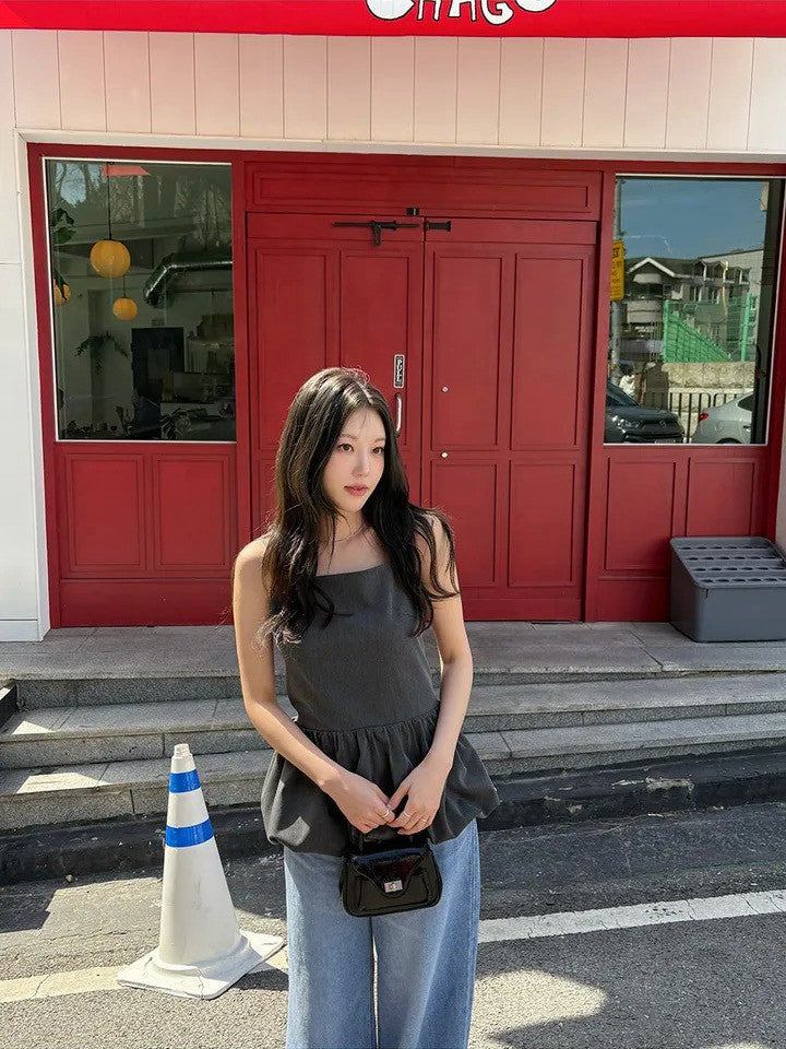 26Sep. 簡約露背花苞方領背心 深灰/黑