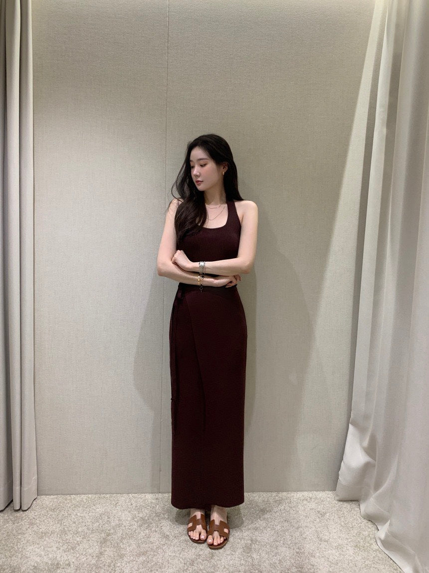 26Jun. 帶氛圍氣質開叉掛脖針織連身裙套裝 杏/咖
