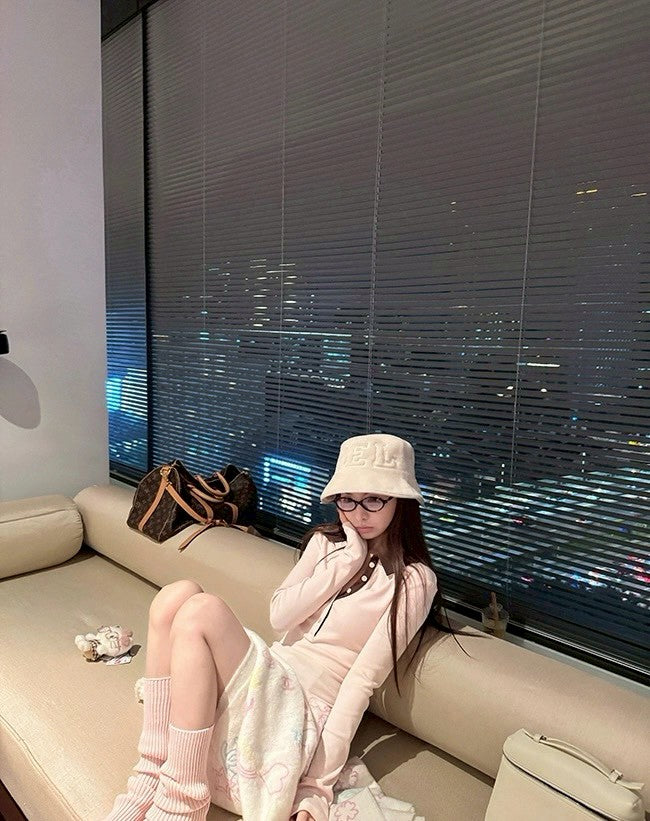 26Jun. 智性感撞色polo鈕扣上衣 粉咖