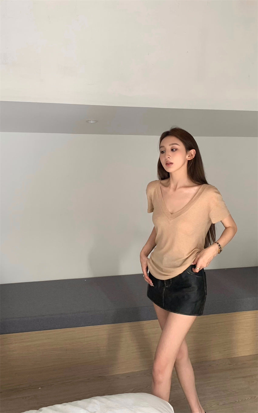 26Jun. 慵懶大V領純色上衣 卡其