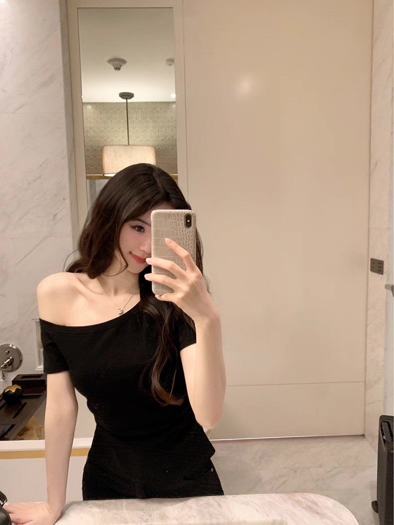 26Jun. 斬女瘦瘦斜肩純色上衣 白/黑