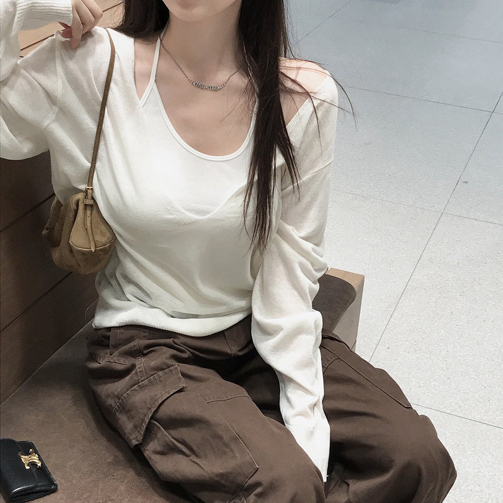 26Sep. 慵懶掛疊穿大V領針織罩衫（無背心）米白/藏藍