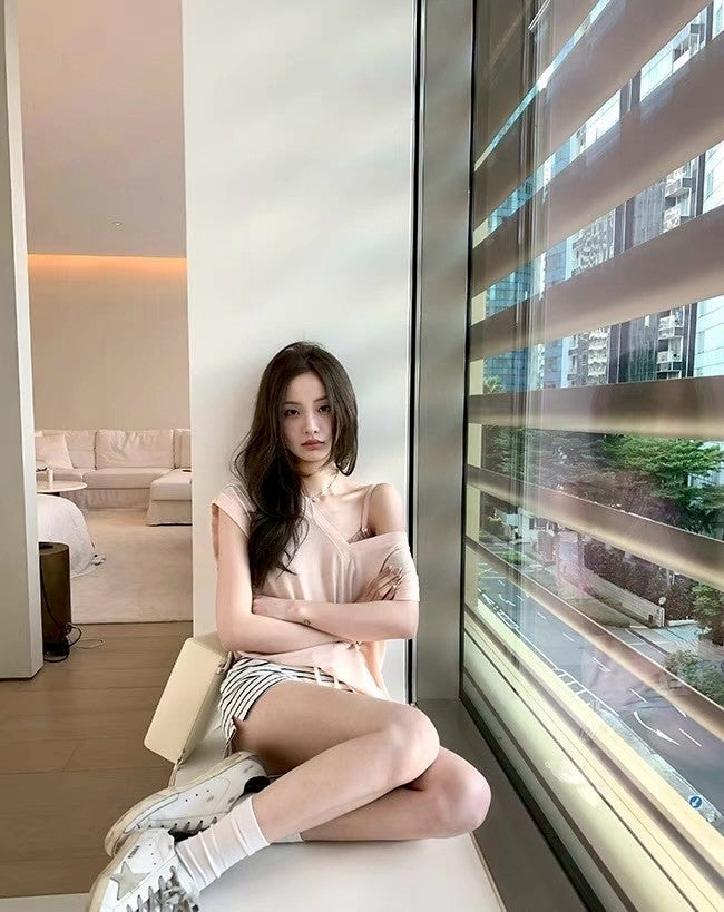 26Jun. 原生鬆弛感V領寬鬆短袖上衣 粉/黑 條紋短褲