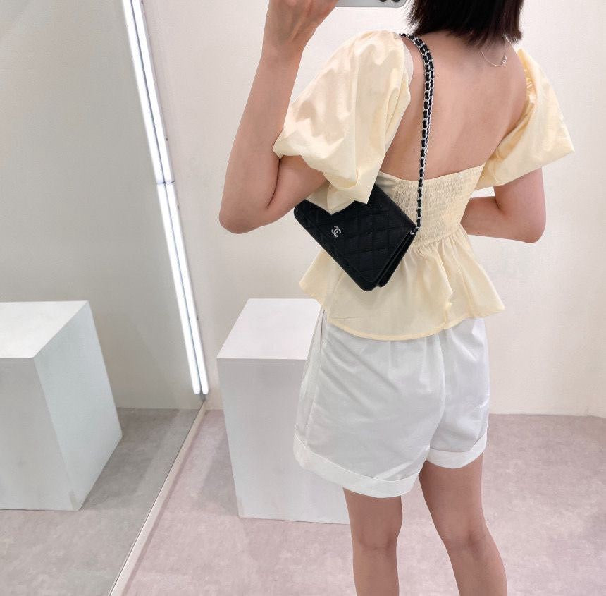 26Jun. 經典顯瘦版抓皺泡泡袖上衣 奶黃/藍色