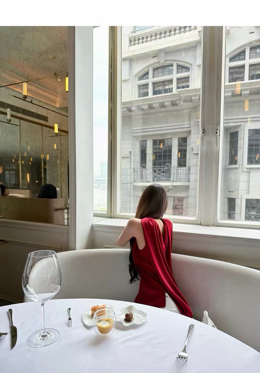 26Jul. Lux系列光澤感斗篷私服 紅