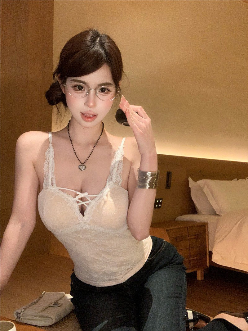 26Jun. 甜心公主 緹花蕾絲V領背心 杏