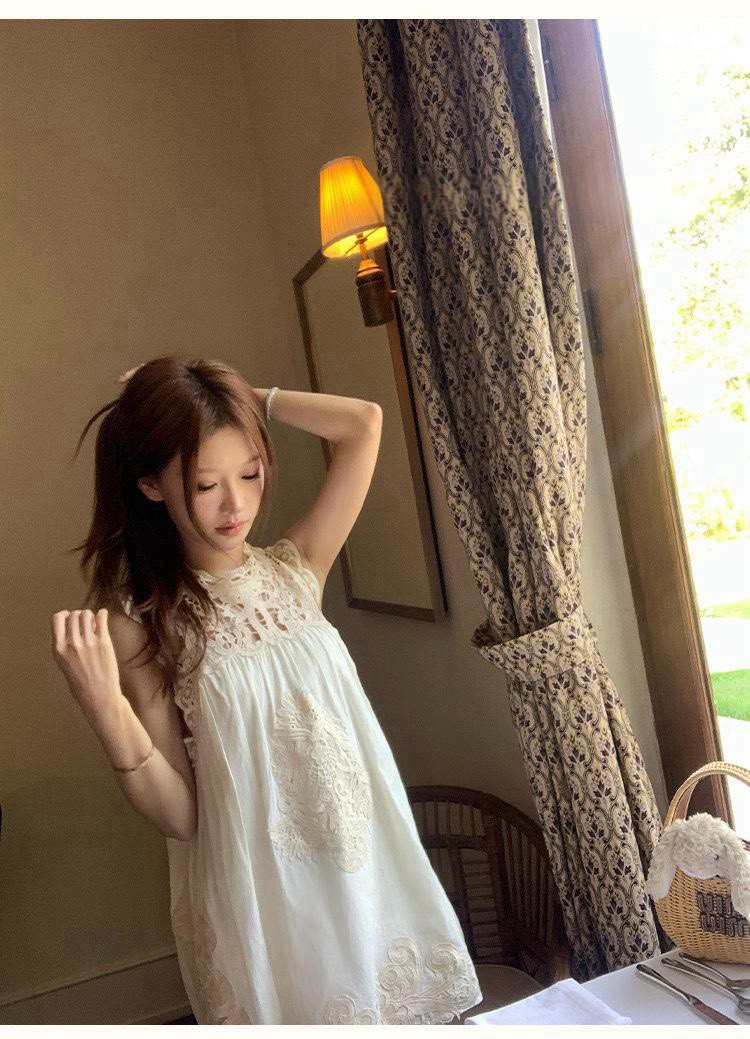26Jul. 戀戀仲夏蕾絲重工茶歇裙 水梨白/咖