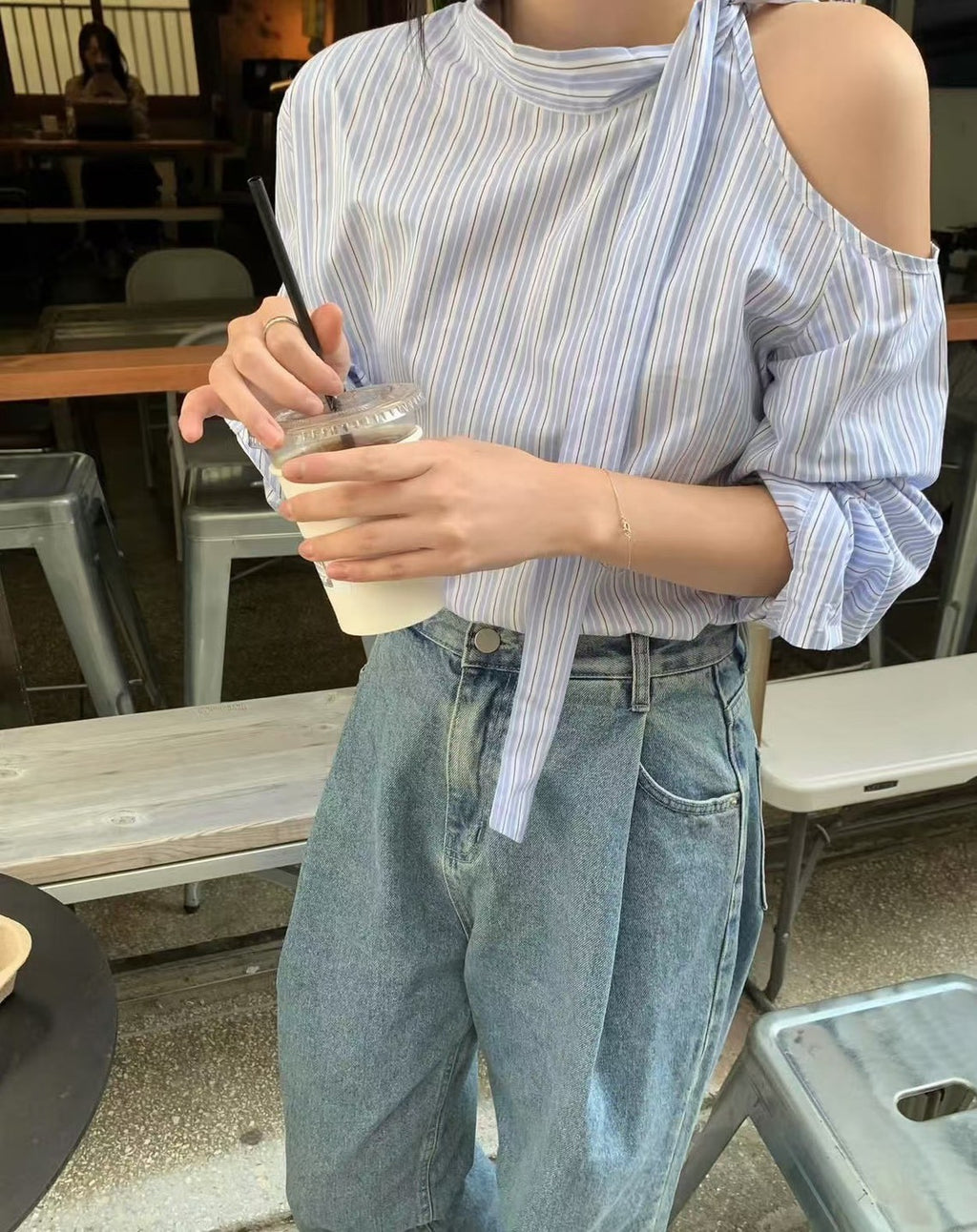 26Jun. 復古韓早春條紋綁帶露肩上衣 藍