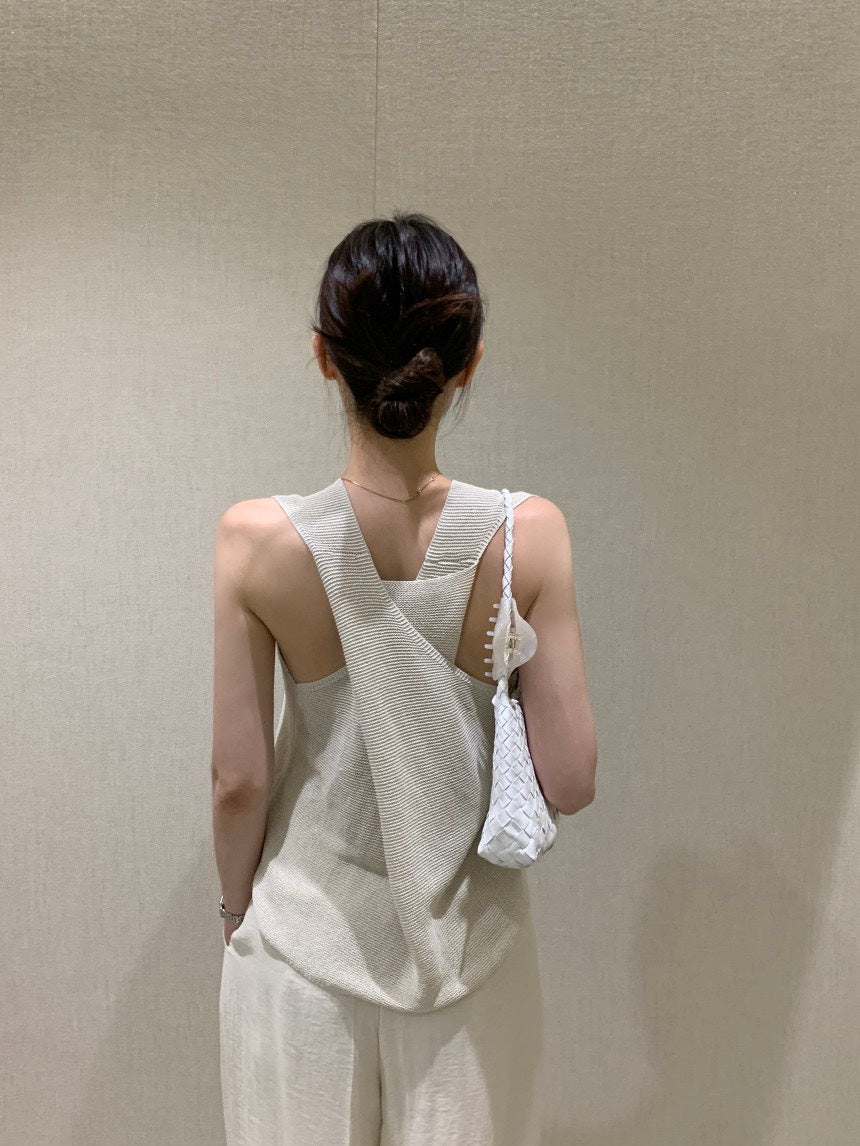 26Jun. 涼爽織紡V領後背交叉背心 杏