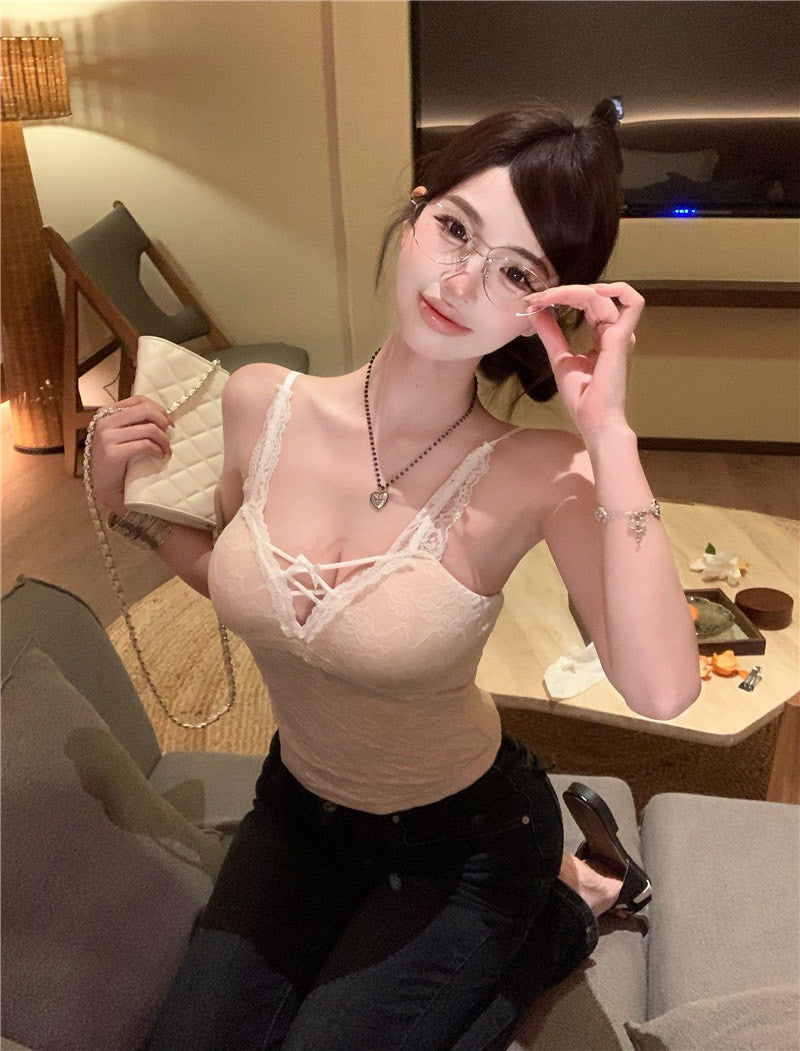 26Jun. 甜心公主 緹花蕾絲V領背心 杏