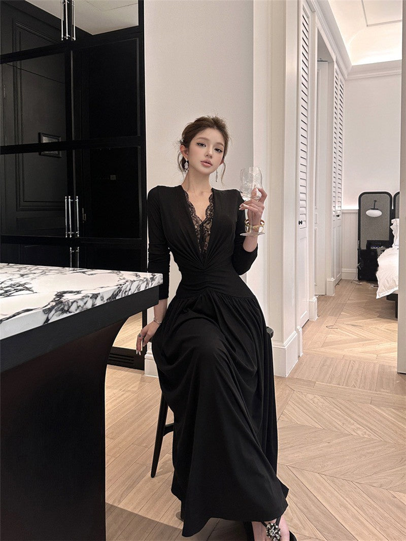 26Jun. 法式黑浪漫V領蕾絲拼接連身裙