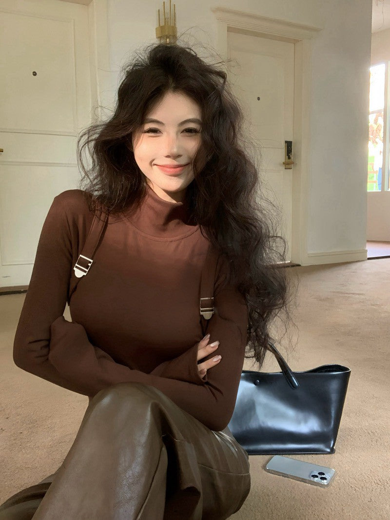 26Jun. 酷颯美模揹帶設計感高領長袖上衣 白/咖
