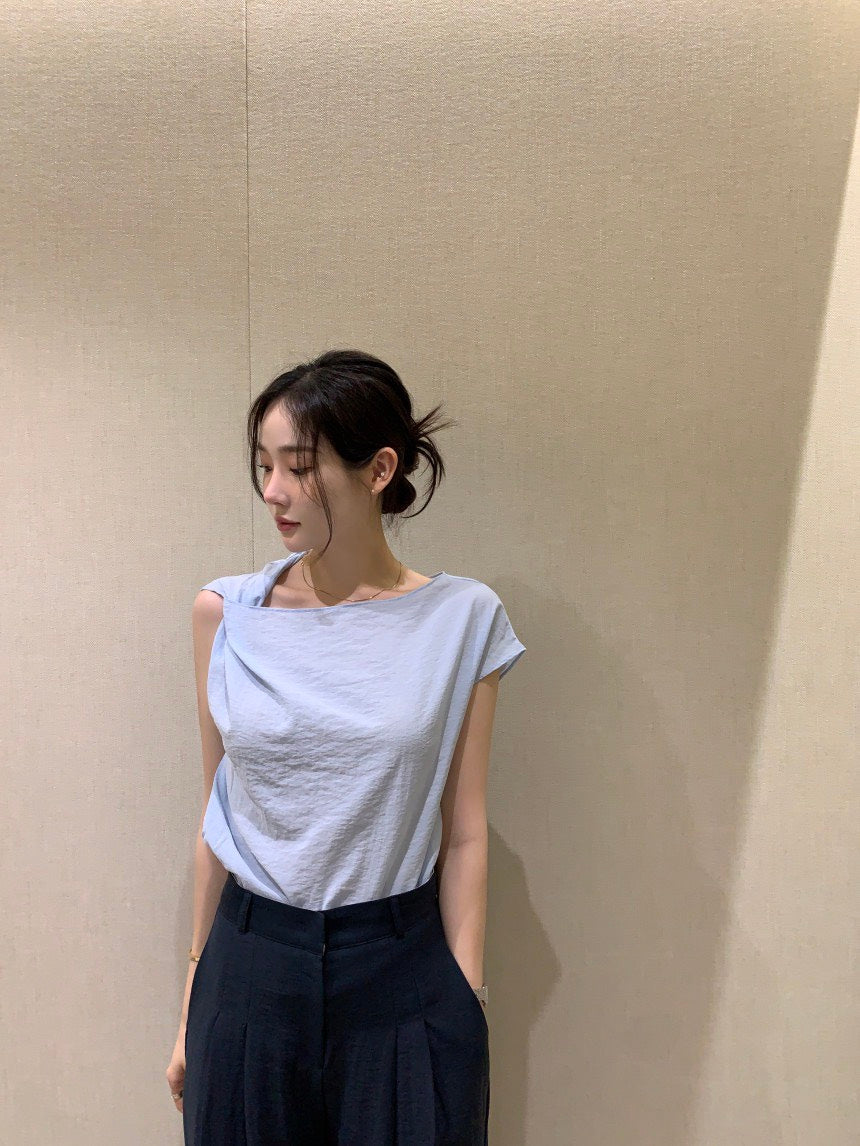 26Jun. 休閒不規則斜領純色上衣 藍