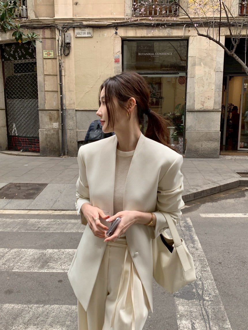 26Jun. 設計師剪裁設計復古款西外 杏