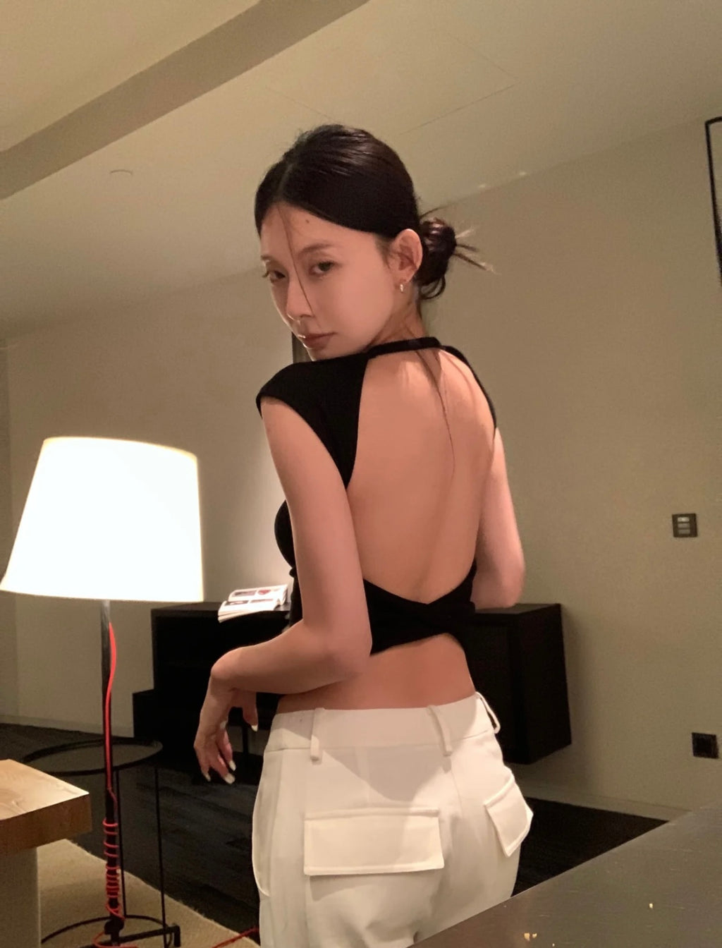 26Jun. 穿自己想穿 辣妹後背挖空正肩上衣 3色
