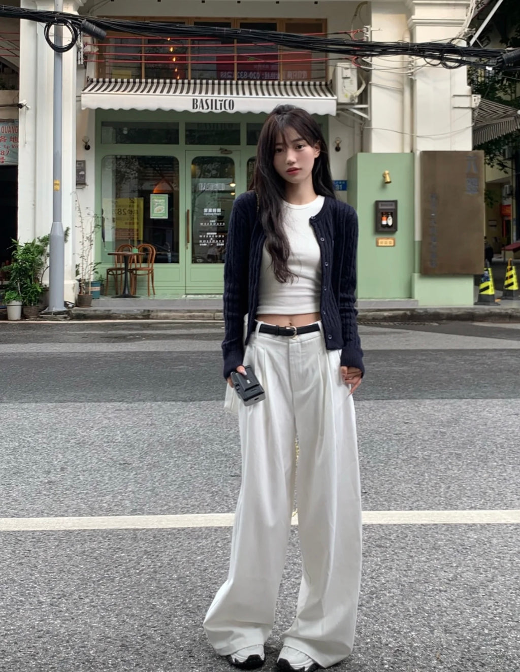 26Jun. 隨性老錢風白色闊腿褲  圓領針織外套