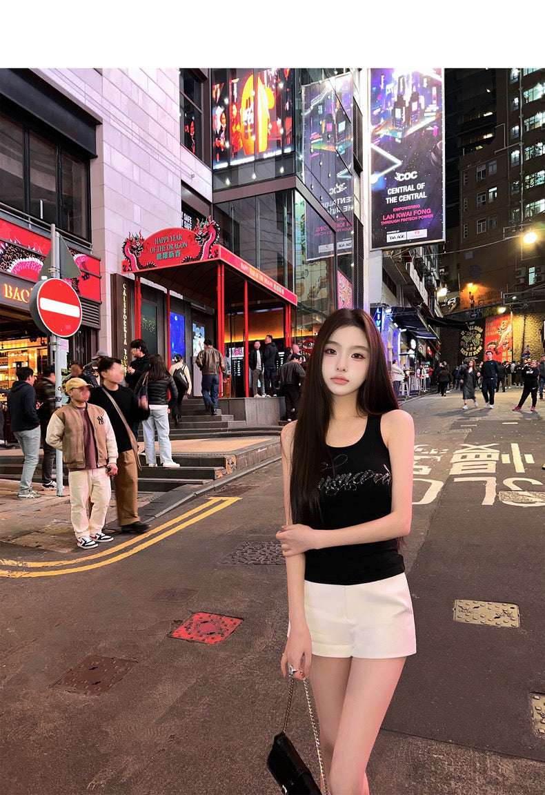 26Jun. 辣妹閃鑽字母緊身顯瘦上衣 黑/白
