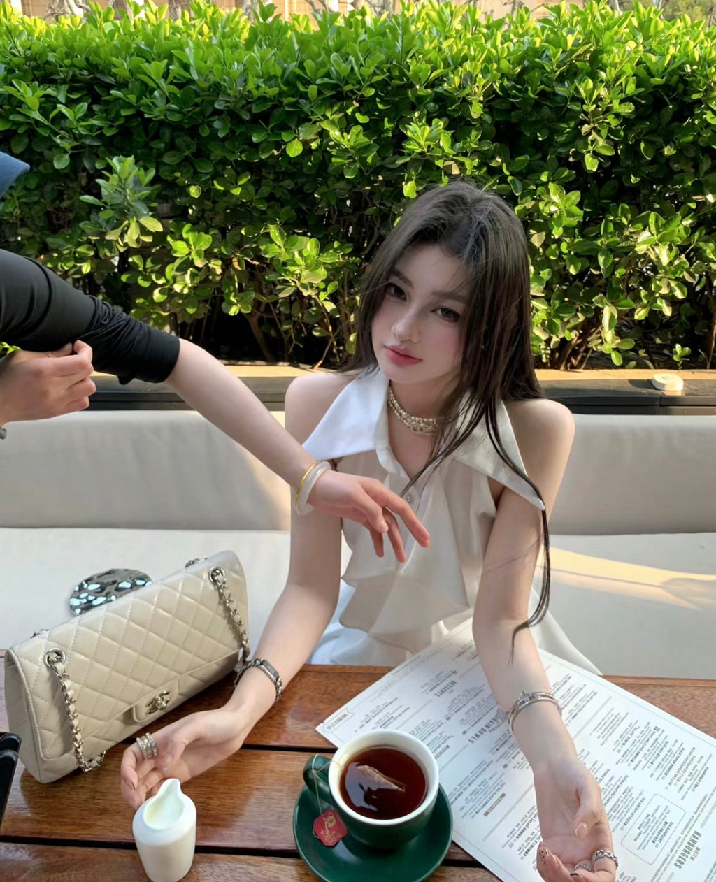26Jun. 小姊姊的愛 氣質法式高級荷葉邊修身襯衫