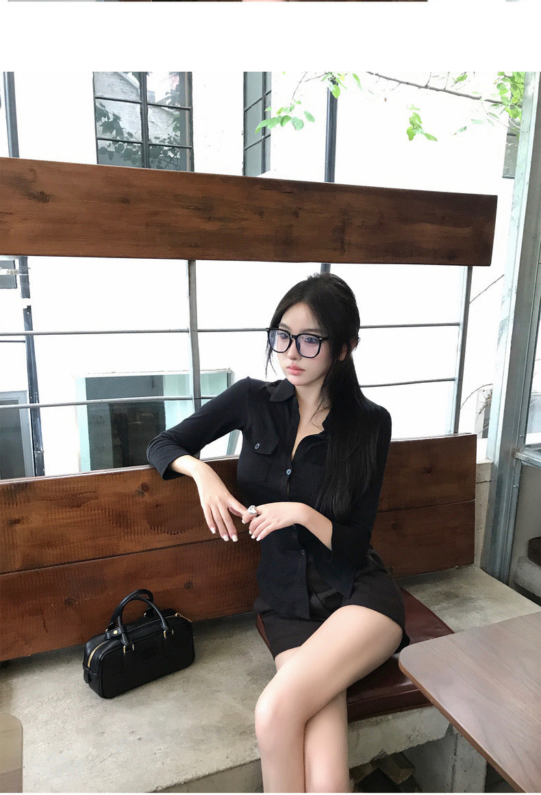 26Jun. 鬆弛感韓女 排釦polo領顯瘦收腰襯衫 黑/白