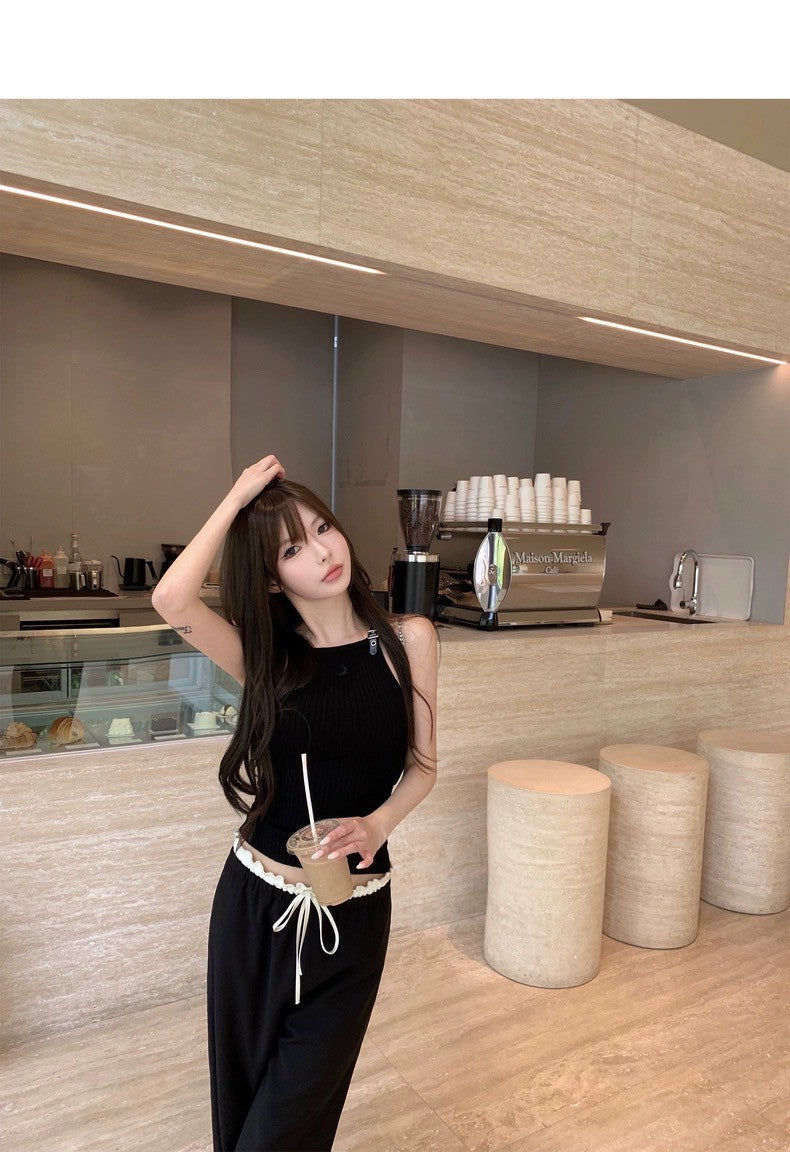 26Jun. 韓系女團 皮肩設計感月亮刺繡針織背心 黑