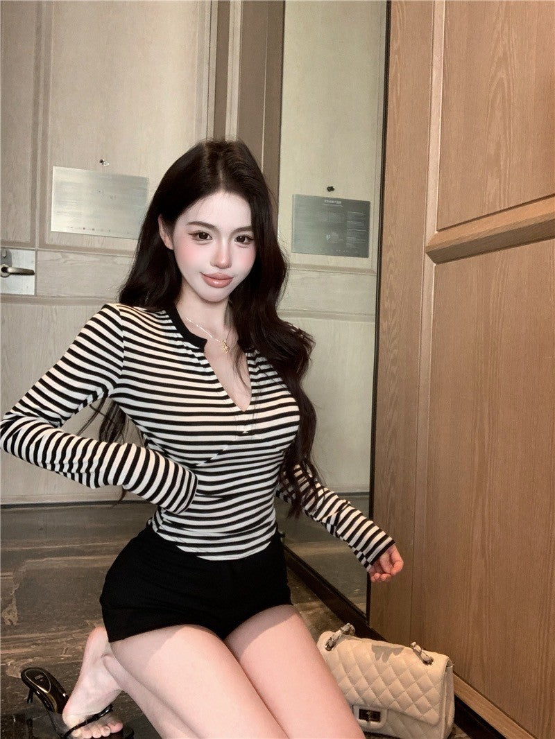 26Jun. 簡約隨性 黑白條紋好版型亨利領修身上衣