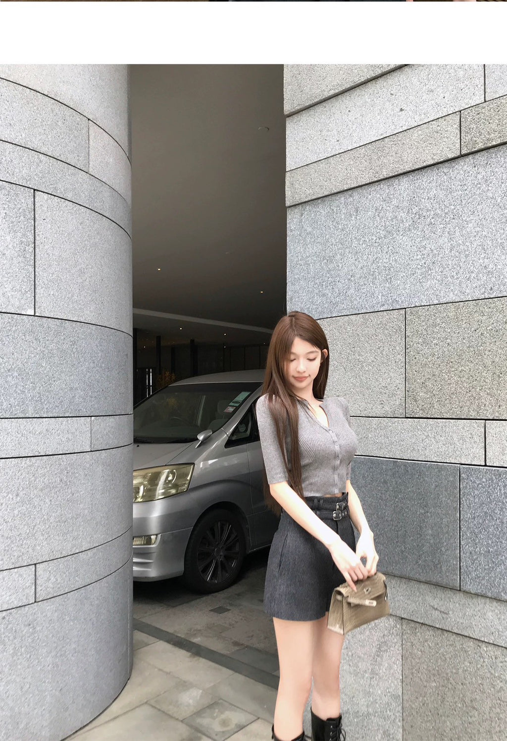 26Jun. 韓系天菜 氣質鈕扣可調緊身針織5分袖上衣 灰