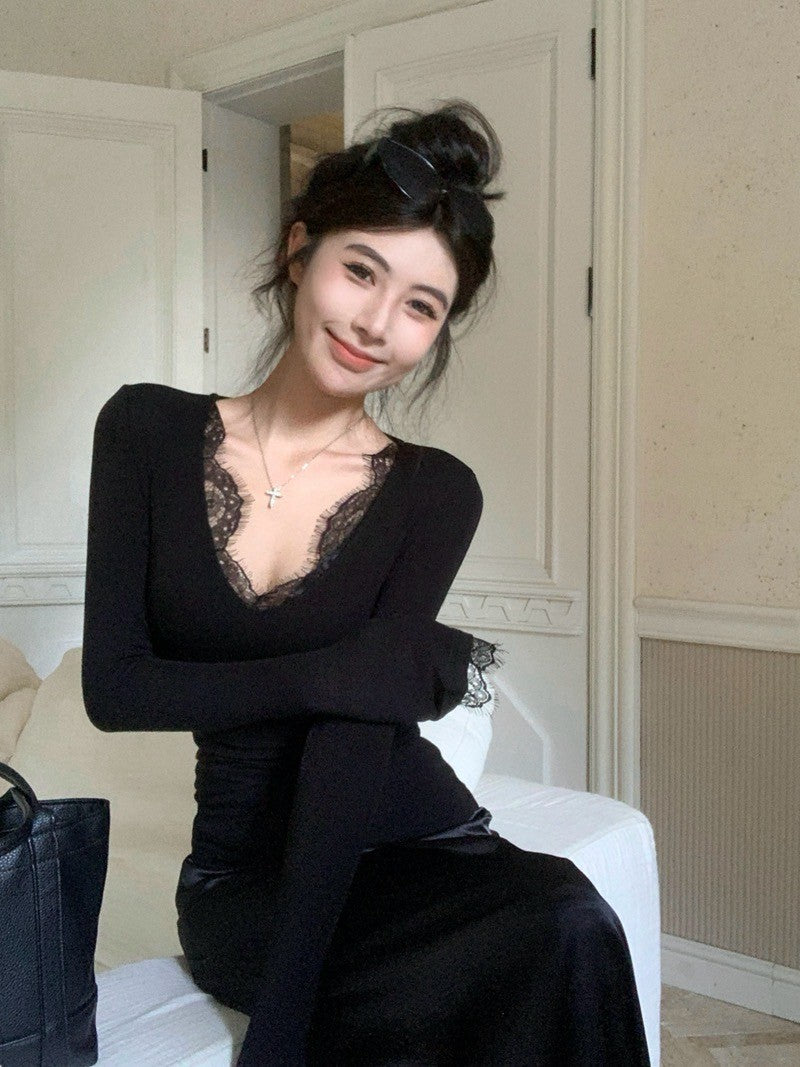 26Jun. 女神蕾絲 顯瘦V領蕾絲繡打底上衣 黑/白